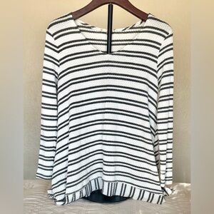 Altar’d State long sleeve top size small